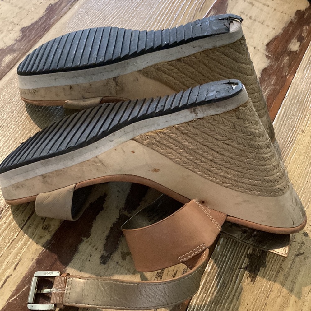 SAM EDELMAN WEDGES WITH TAN ANKLE STRAPS! 👡 - Picture 4 of 4